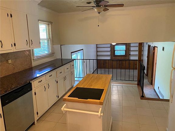 4th image of 3855 Herren Dr SW