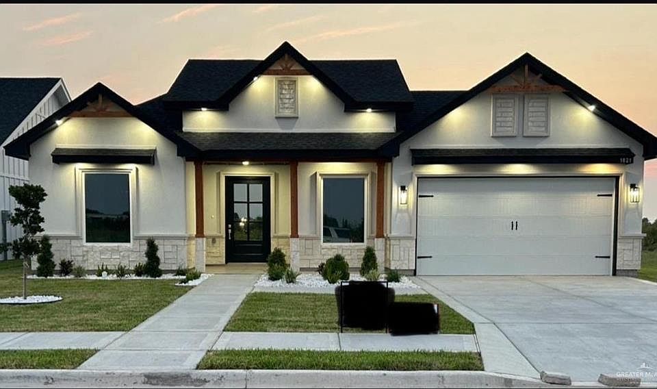 1st image of 1021 Broken Arrow Dr