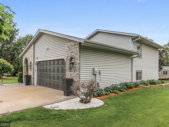 4th image of 356 James Ct
