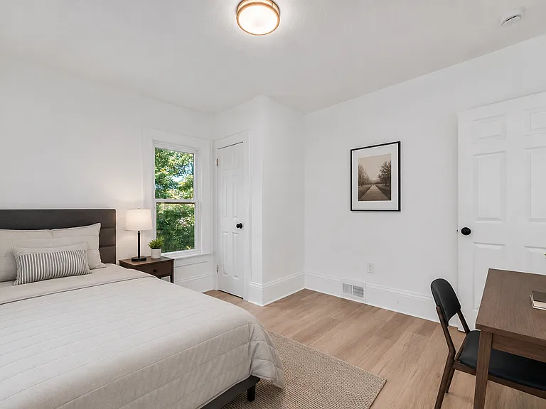 9403 Lamont Ave — Photo 6