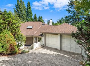 16010 36th Ave NE, Lake Forest Park, WA