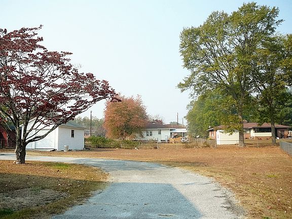 2nd image of 7 Patricia Ave