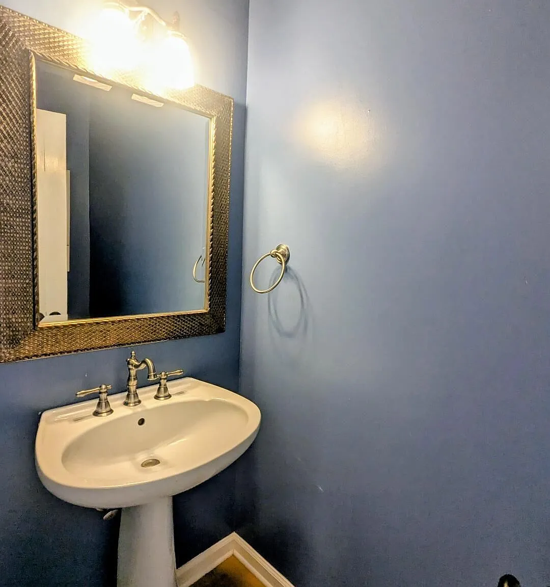 4 bed, 4.0 bath, 3671 sqft, $4,200 — Photo 4