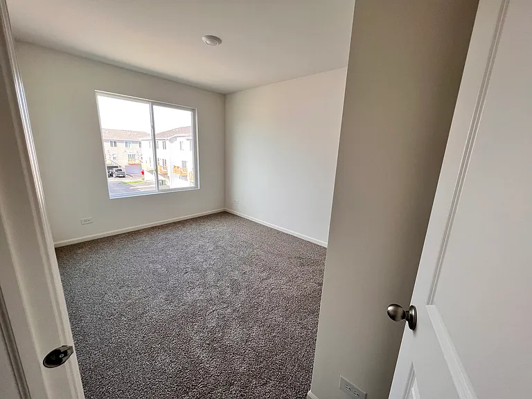 2491 Bella Dr — Photo 17
