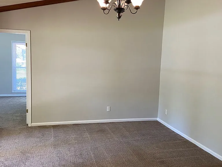 105 Kimberly Dr — Photo 6
