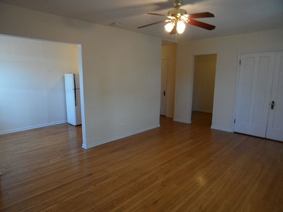 4th image of 6150 N Winthrop Ave APT 230