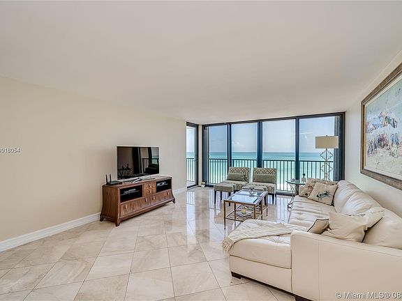 Home For Sale In Quadomain