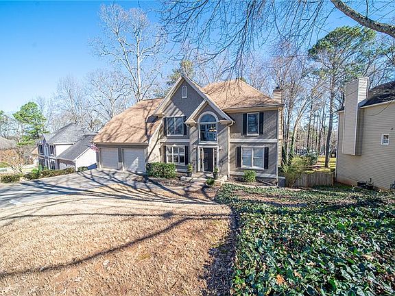 3rd image of 3016 Summer Point Dr