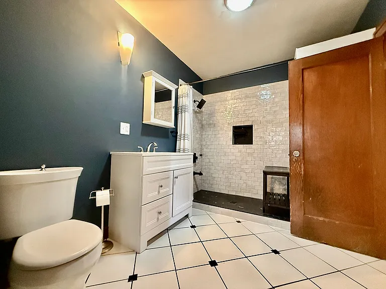 519 S Cedar St — Photo 12