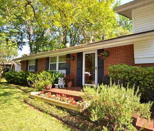 3rd image of 7123 Hanson Dr S