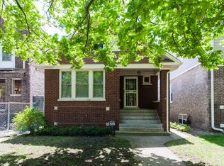 2525 W Cullom Ave, Chicago, IL 60618