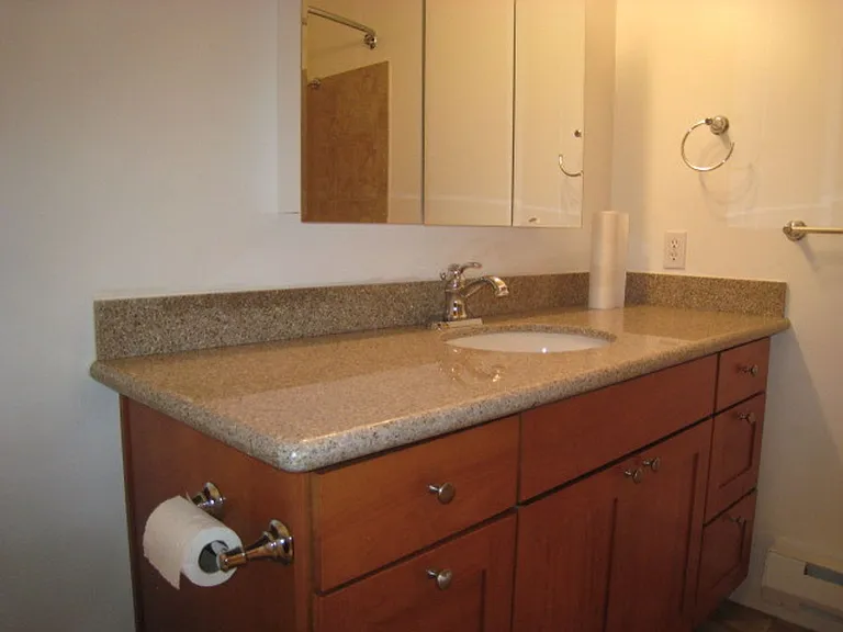 3326 Lombard Ave #23 — Photo 8