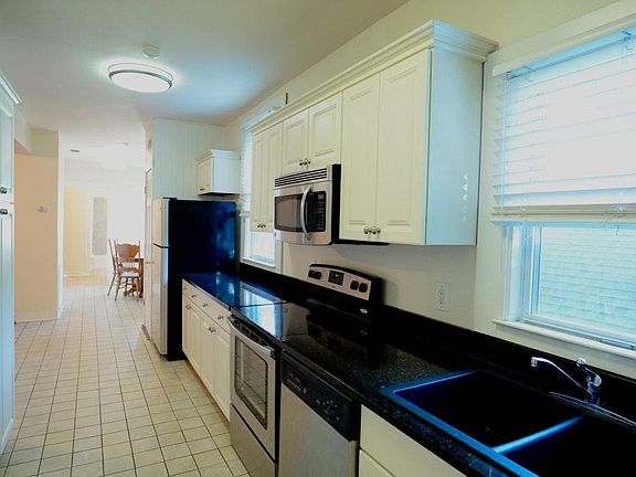 5th image of 209 Millaudon St