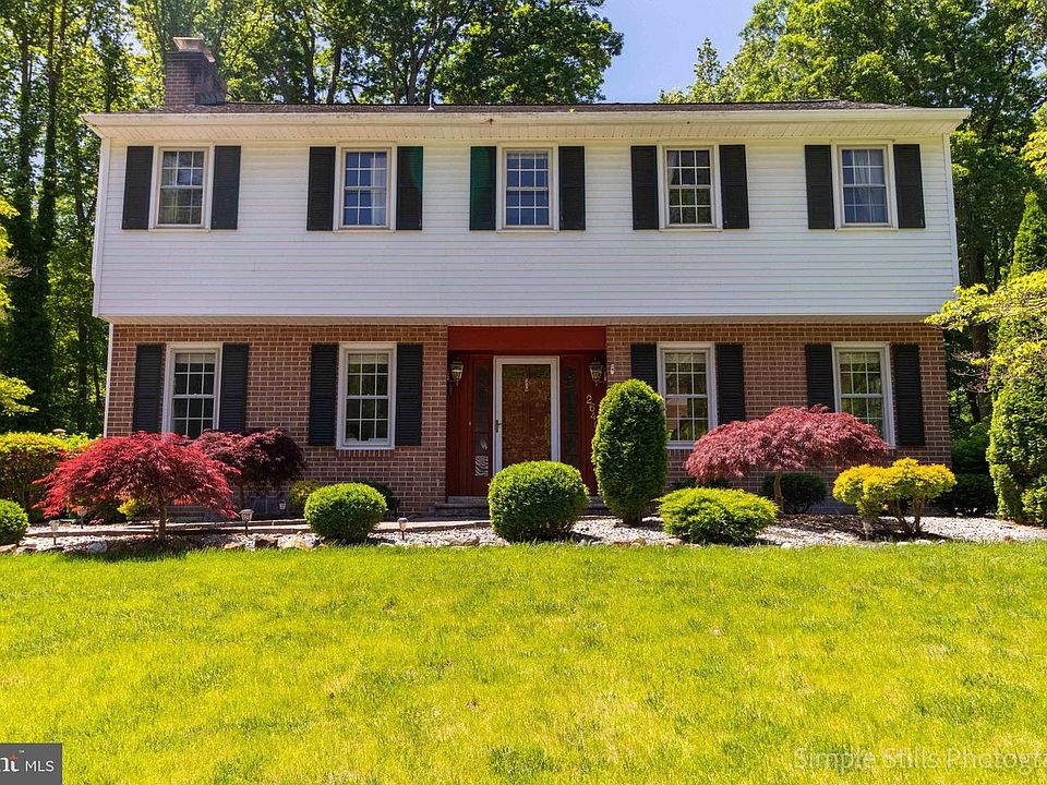 1st image of 2640 Longwood Dr
