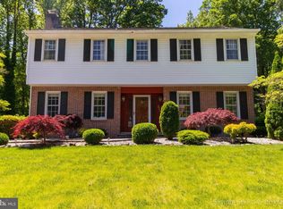 2640 Longwood Dr, Wilmington, DE 19810