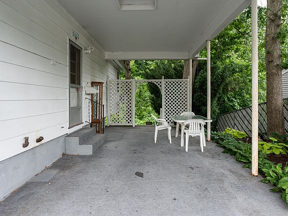 2nd image of 19 Peach Dr