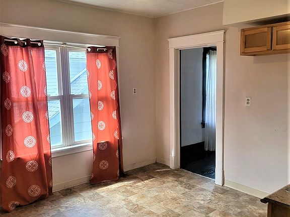 2nd image of 33 Parkridge Ave #2