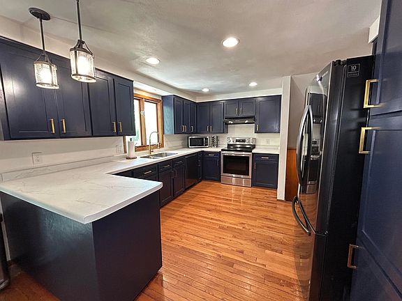 5th image of 740 Woodside Dr