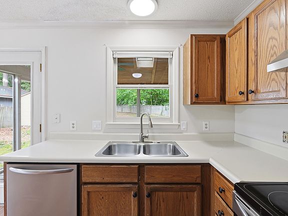 4th image of 6105 River Landings Dr