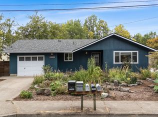 25099 Cheney Dr, Veneta, OR 97487