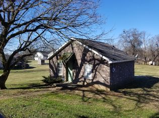 905 SW Spring Dr, Knoxville, TN 37920