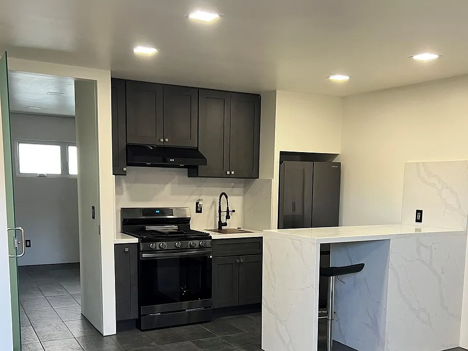 1654 25th Ave #3