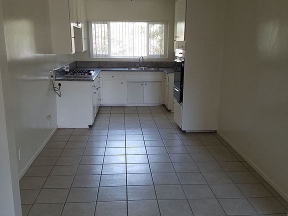 2nd image of 13447 Burbank Blvd APT 07