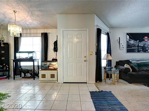3rd image of 3232 Oyster Bay St