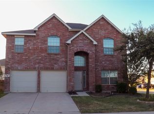 10489 Evening View Dr, Fort Worth, TX 76131
