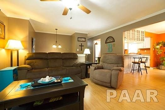 5th image of 522 N Galena Ave