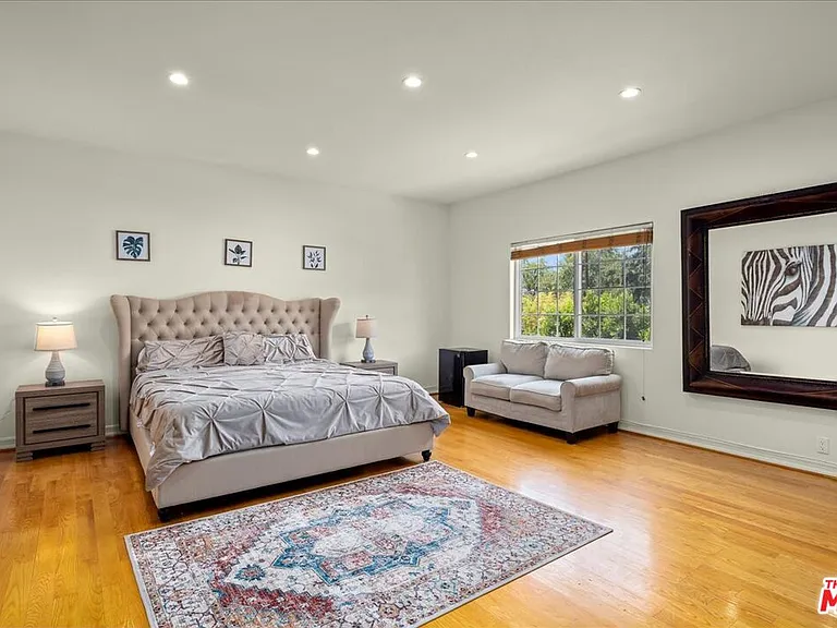 5029 Lemona Ave — Photo 30