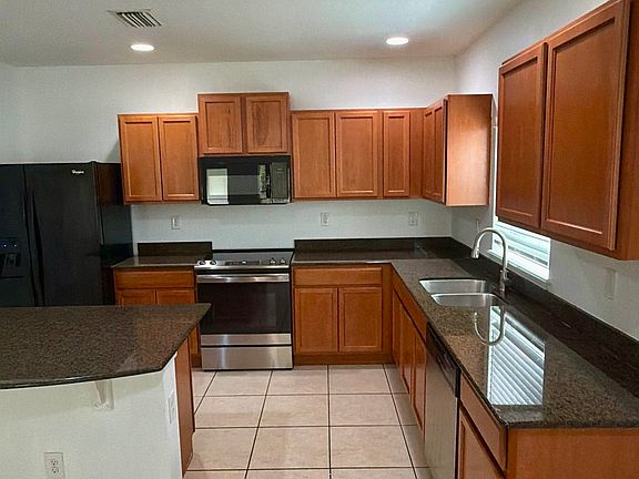 4th image of 4652 Chatterton Way