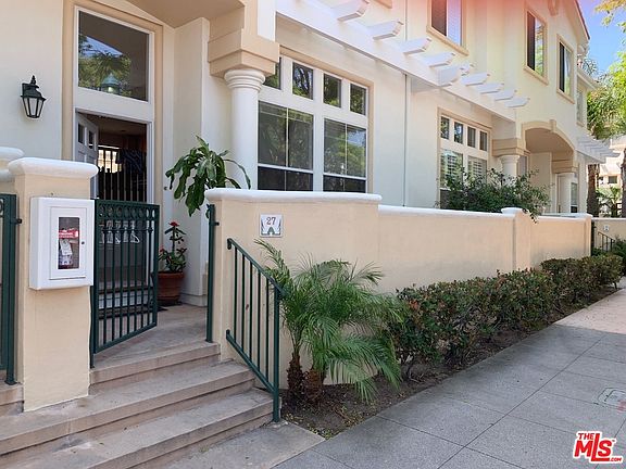 2nd image of 1340 El Prado Ave Unit 27