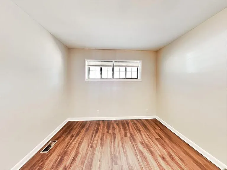 199 Howard St NE #2 — Photo 8