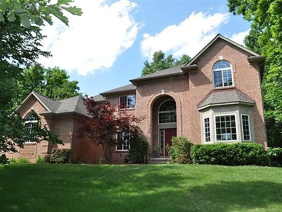 2nd image of 2622 English Oak Dr