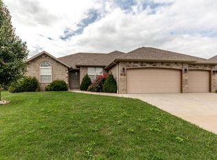 247 N Ladera Dr, Republic, MO 65738