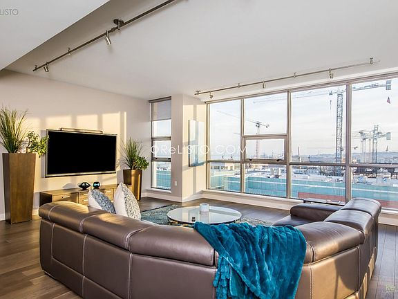 2nd image of 480 Mission Bay Blvd N #1307