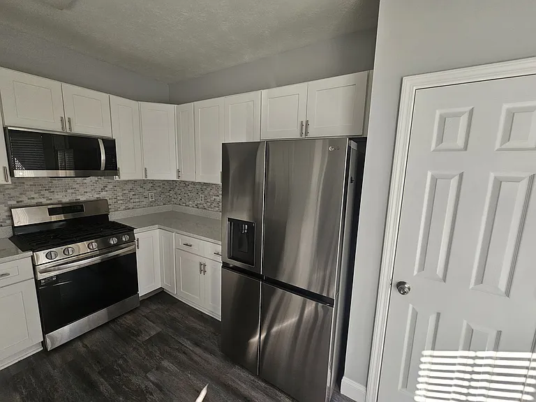 4862 Lake Park Ln — Photo 10