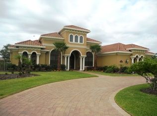 1958 Heritage Estates Dr, Lakeland, FL 33803