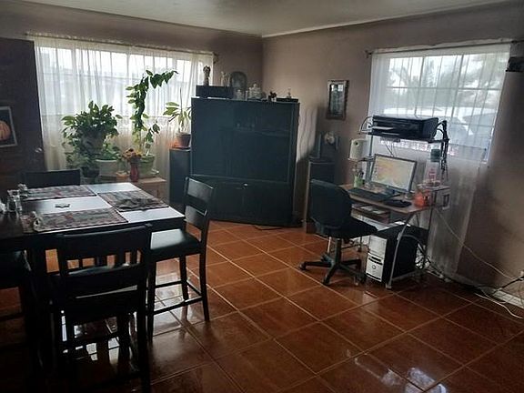 3rd image of 8113 Sandland Dr