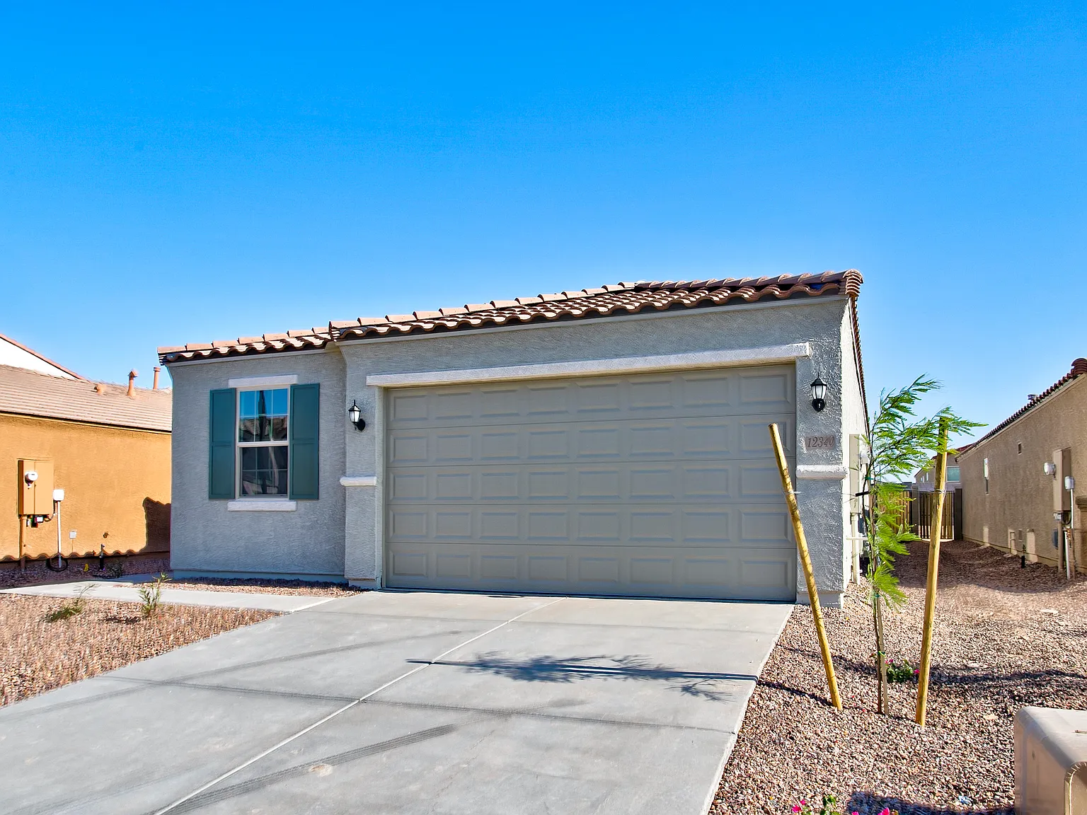 4 bed, 1910 sqft, $2,199 — Photo 3