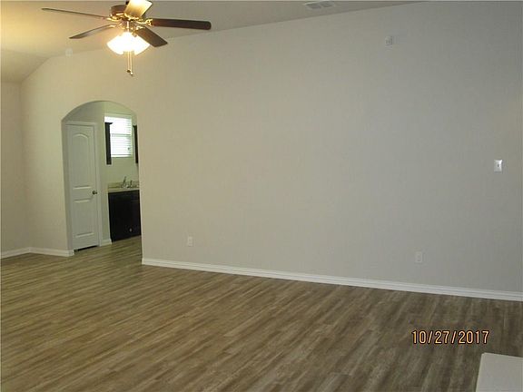 5th image of 1912 Belshire Ct