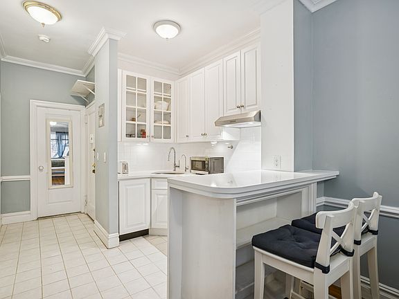 5th image of 531 E 88th St APT 3E
