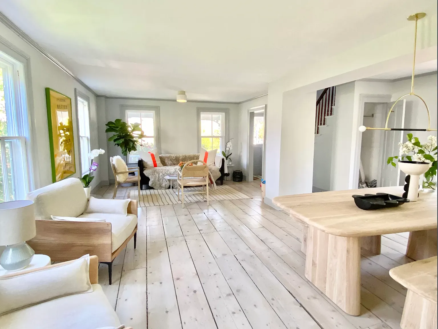 Historic Charm Meets Modern Luxury - Captain Row Chic Renovation — Photo 4