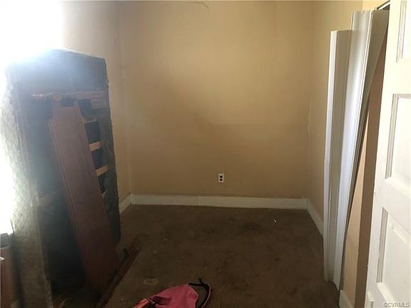 4th image of 1904 Maddox St