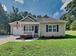 1334 Laurel Woods Dr, Gastonia, NC 28052