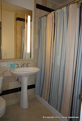 Rented by New York Residence | media 19