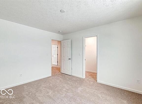 4th image of 5296 Maywood Dr