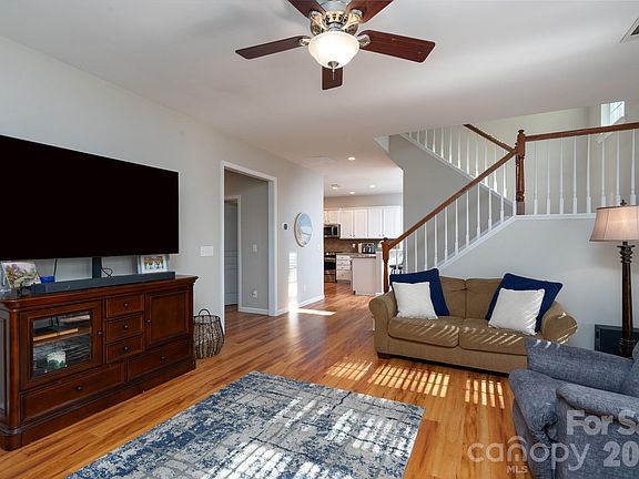 4th image of 10894 River Oaks Dr NW