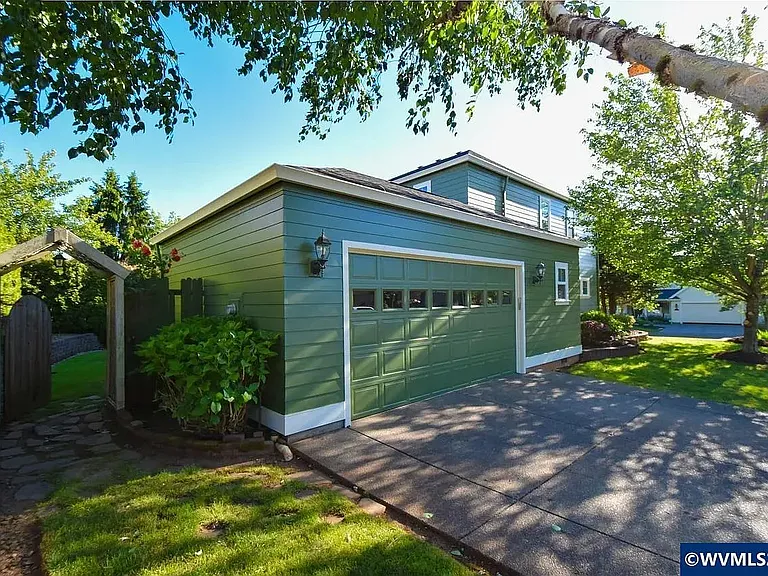 5378 Hickory Hill Dr SE — Photo 2